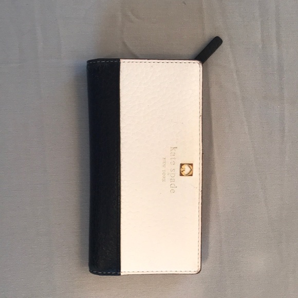 kate spade Handbags - Late Spade wallet